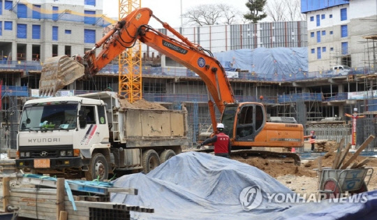 아파트 공사현장 모습. 사진 연합뉴스